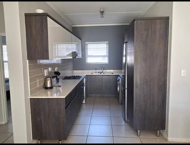 3 BEDROOM PROPERTY TO RENT IN SANDOWN